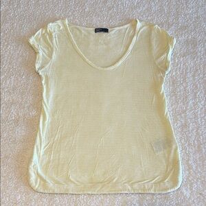 GAP Short Sleeve Tee Shirt Size XS Yellow and Cream Striped
